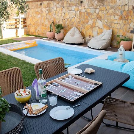 Dandy Villas Nea Roda - Melodic Waves - Private - Pool - Parking - Cellar Bagian luar foto
