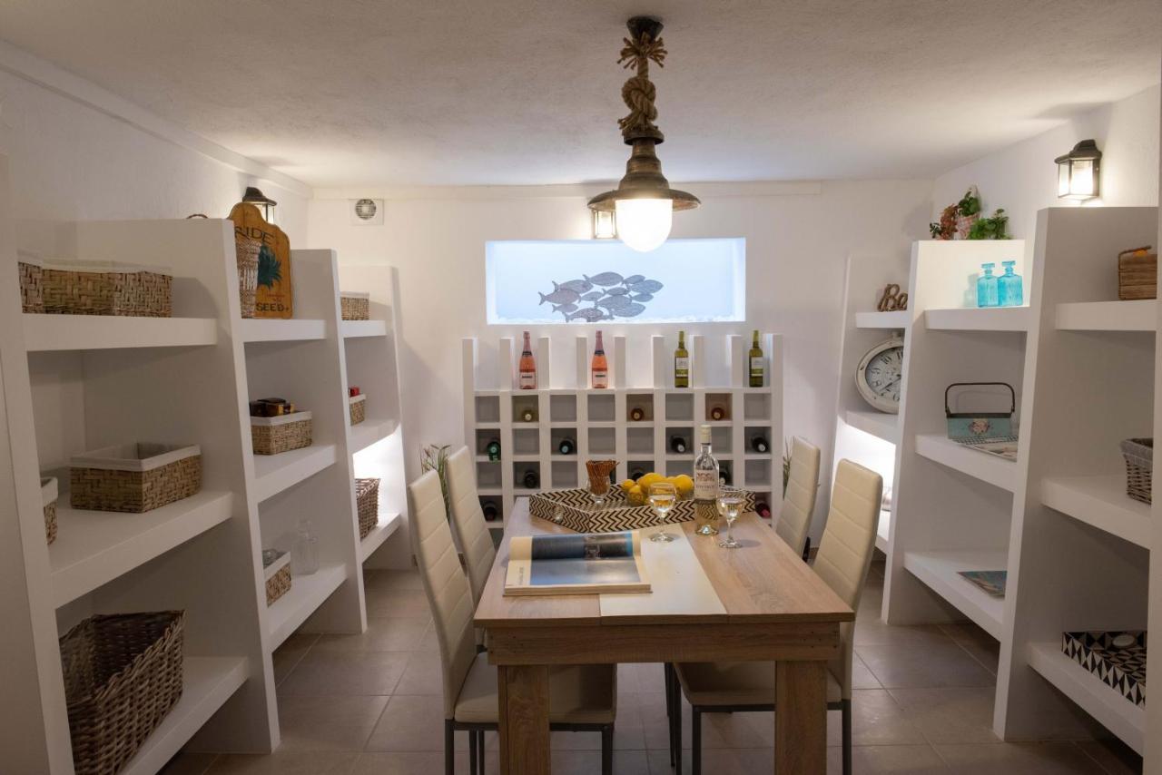 Dandy Villas Nea Roda - Melodic Waves - Private - Pool - Parking - Cellar Bagian luar foto