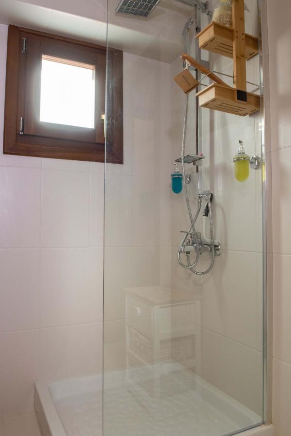 Dandy Villas Nea Roda - Melodic Waves - Private - Pool - Parking - Cellar Bagian luar foto